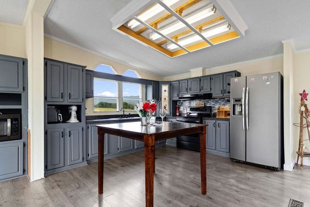 2347 EAST POINT RD, Elkton, VA 22827