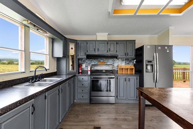 2347 EAST POINT RD, Elkton, VA 22827
