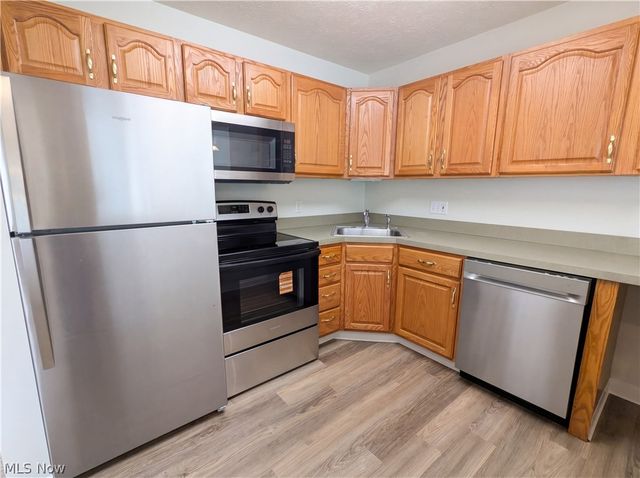 1352 Meadow Run, Copley, OH 44321
