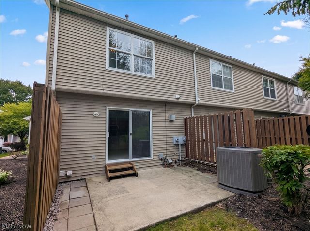 1352 Meadow Run, Copley, OH 44321