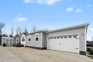 13573 Hawaii Avenue 64, Eagle, MI 48822