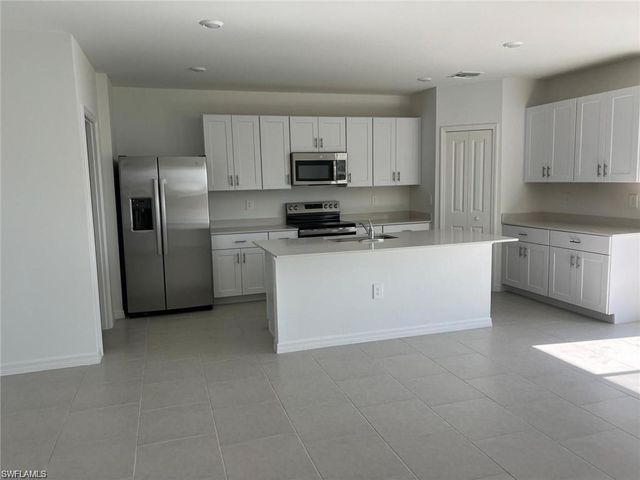 19550 Fairhill CT, Lehigh Acres, FL 33974