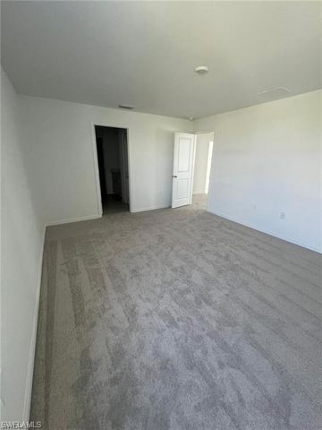19550 Fairhill CT, Lehigh Acres, FL 33974
