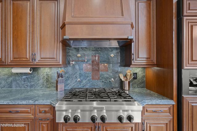 16885 Delacroix, Reno, NV 89511