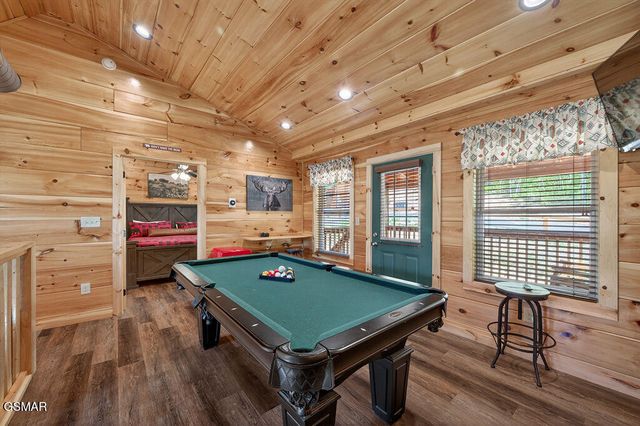 826 String Run Way, Pigeon Forge, TN 37863