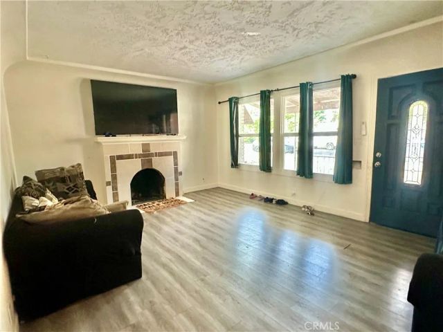 337 S Meridian Avenue, Fresno, CA 93702