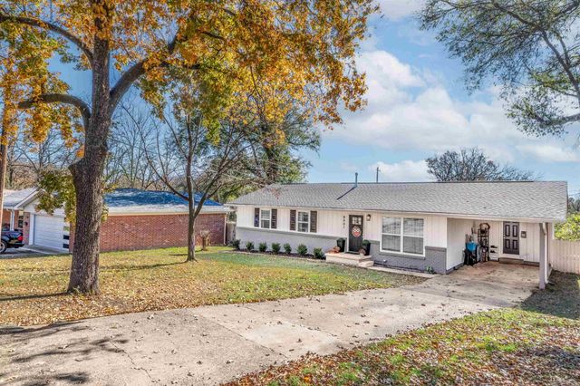 8001 Iowa Drive, Little Rock, AR 72227