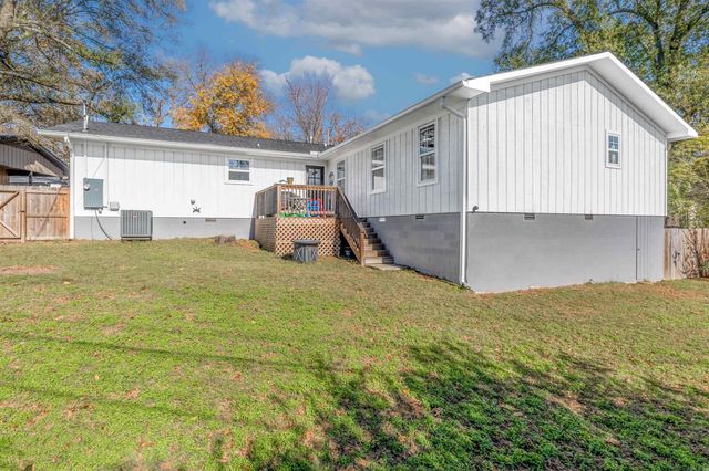 8001 Iowa Drive, Little Rock, AR 72227