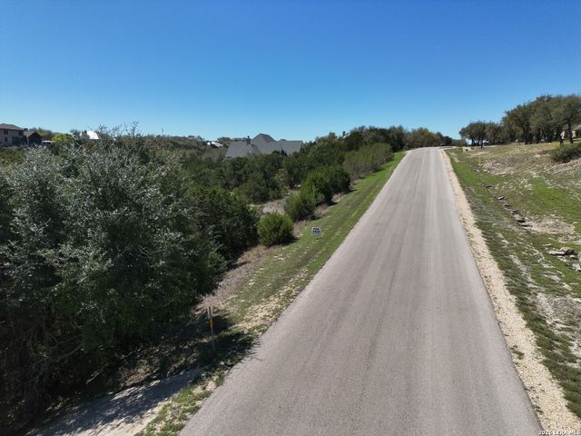 1810 Mountain Spgs, Canyon Lake, TX 78133