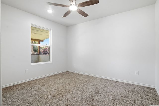 943 S San Eduardo, San Antonio, TX 78237