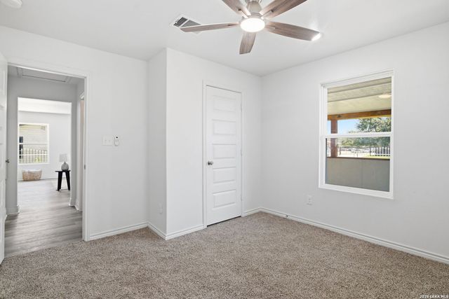 943 S San Eduardo, San Antonio, TX 78237