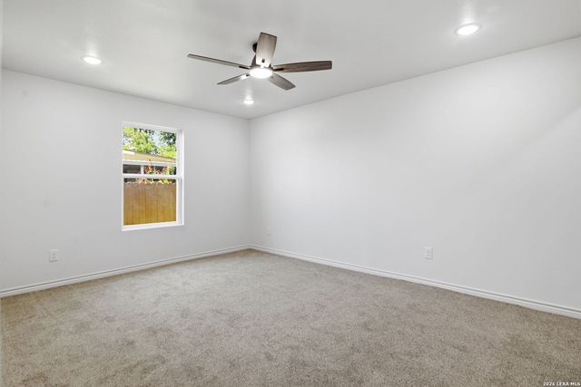 943 S San Eduardo, San Antonio, TX 78237