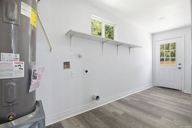 943 S San Eduardo, San Antonio, TX 78237