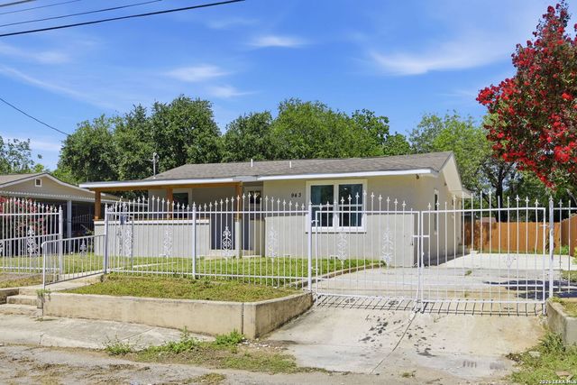 943 S San Eduardo, San Antonio, TX 78237