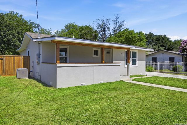 943 S San Eduardo, San Antonio, TX 78237