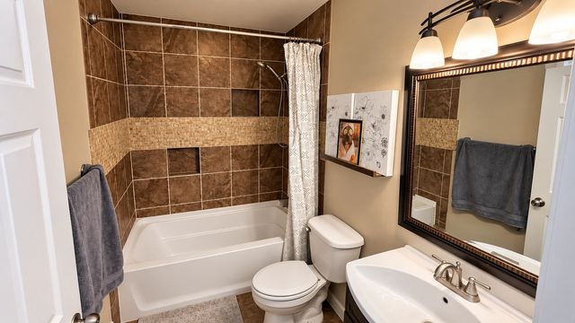 13017 E Longfellow Ave, Spokane Valley, WA 99216