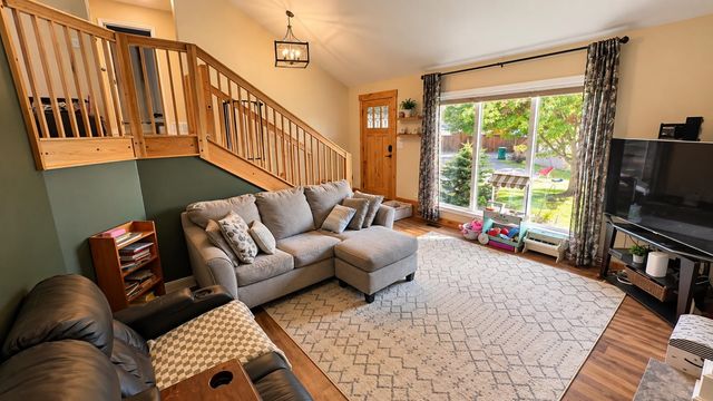 13017 E Longfellow Ave, Spokane Valley, WA 99216