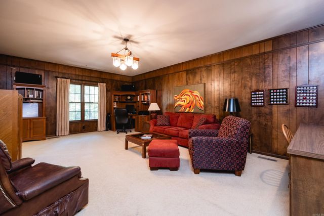 7 Big Stone Court, Little Rock, AR 72227