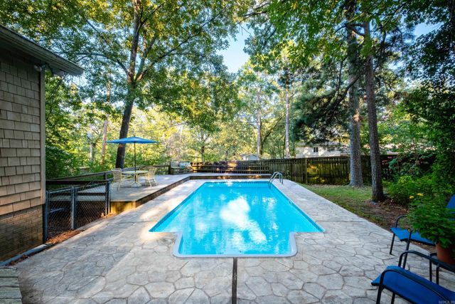 7 Big Stone Court, Little Rock, AR 72227