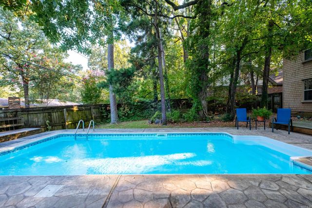 7 Big Stone Court, Little Rock, AR 72227