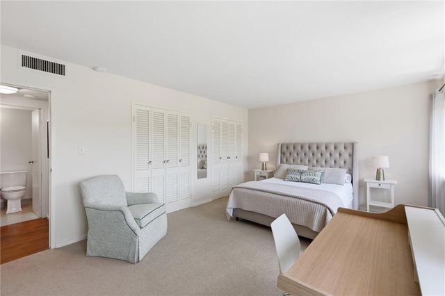 803 W 48th Street 605, Kansas City, MO 64112