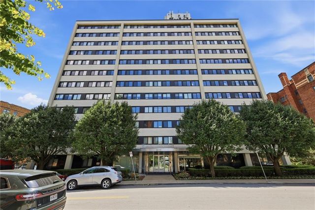 803 W 48th Street 605, Kansas City, MO 64112