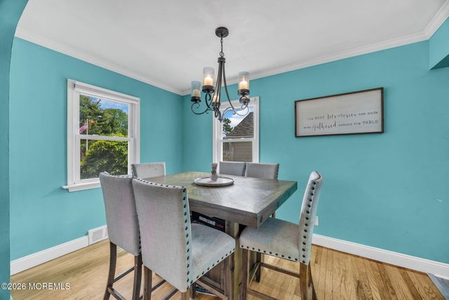 37 Sunset Place, North Middletown, NJ 07748