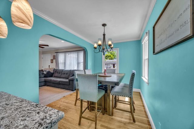 37 Sunset Place, North Middletown, NJ 07748