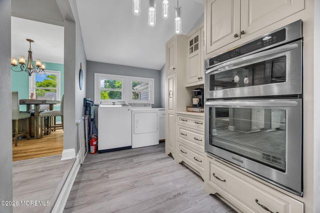37 Sunset Place, North Middletown, NJ 07748