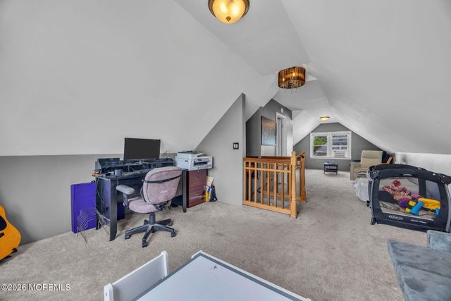 37 Sunset Place, North Middletown, NJ 07748