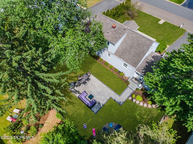37 Sunset Place, North Middletown, NJ 07748
