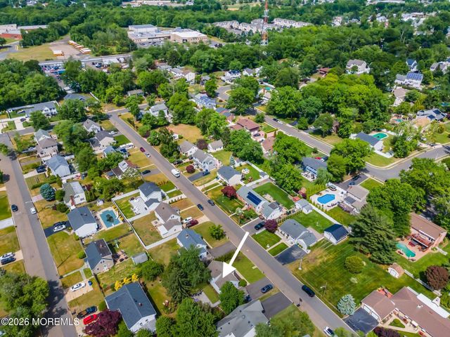 37 Sunset Place, North Middletown, NJ 07748