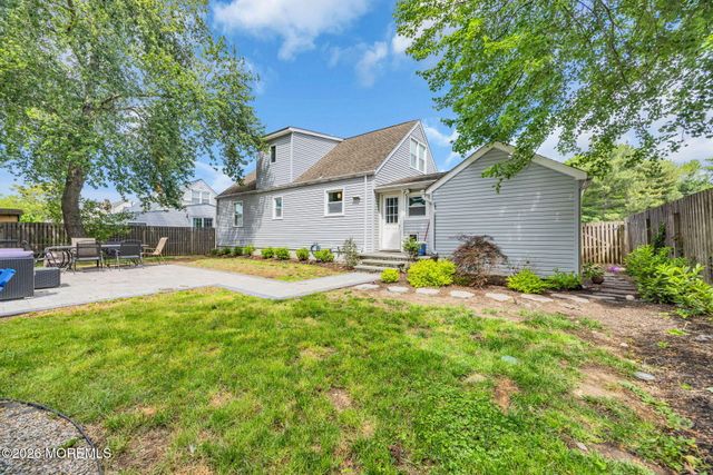 37 Sunset Place, North Middletown, NJ 07748