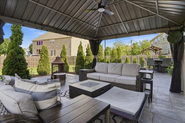650 Iris Court, Lake Villa, IL 60046