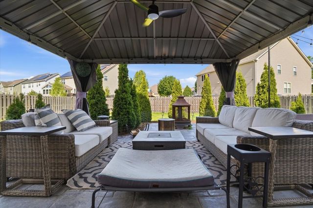 650 Iris Court, Lake Villa, IL 60046