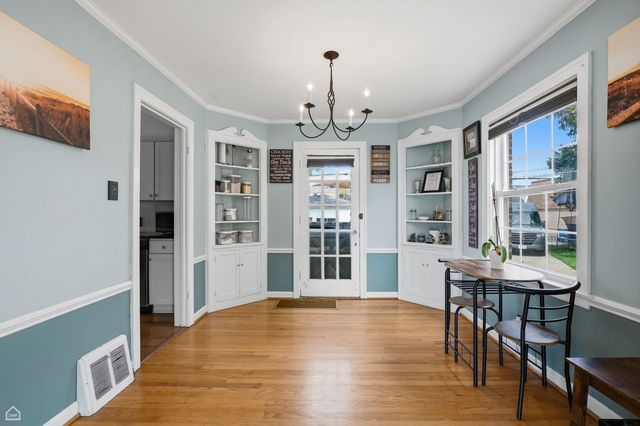 4834 N Mulligan Avenue, Chicago, IL 60630