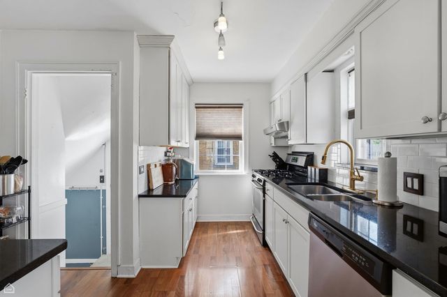 4834 N Mulligan Avenue, Chicago, IL 60630