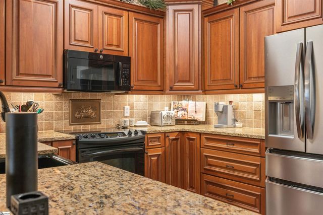 201 Dove Haven Drive, Simpsonville, SC 29601