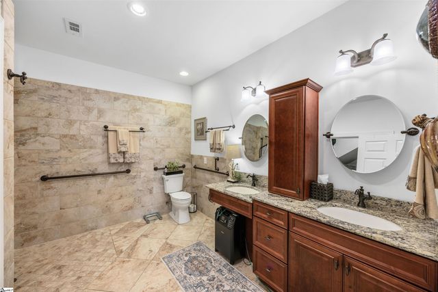 201 Dove Haven Drive, Simpsonville, SC 29601