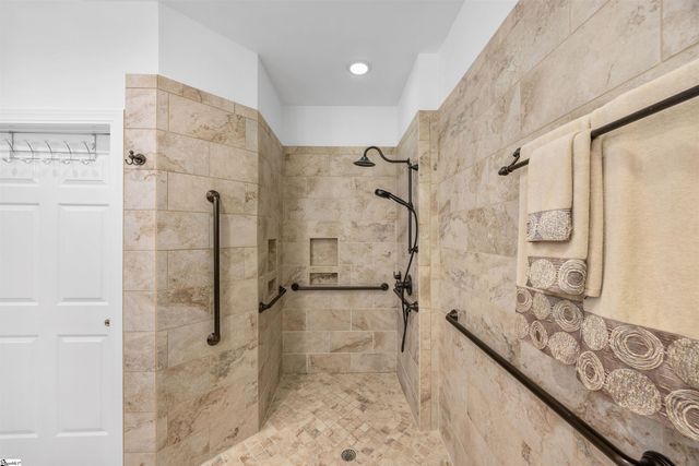 201 Dove Haven Drive, Simpsonville, SC 29601