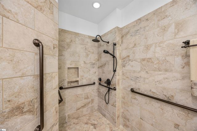 201 Dove Haven Drive, Simpsonville, SC 29601