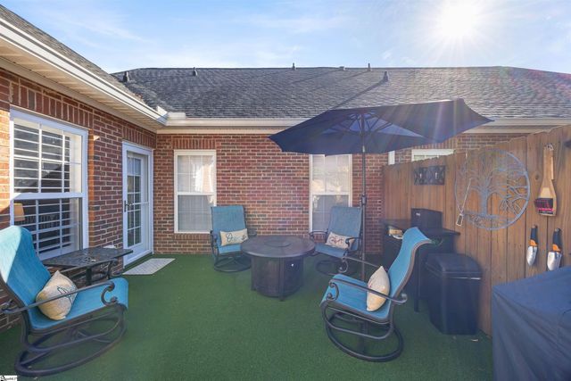 201 Dove Haven Drive, Simpsonville, SC 29601