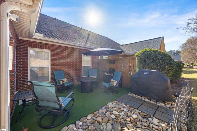 201 Dove Haven Drive, Simpsonville, SC 29601