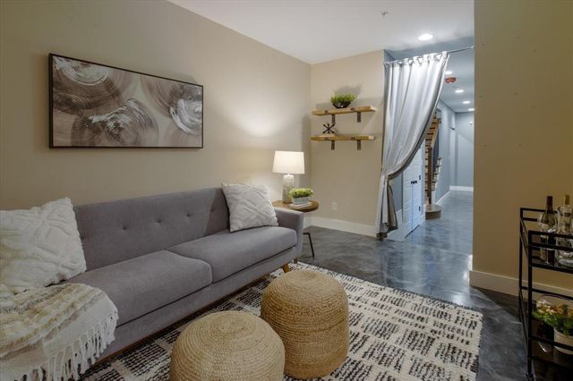 749 N Park Avenue A, Indianapolis, IN 46202