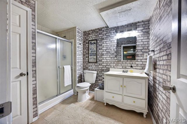 312 Quiet Country Drive, St Peters, MO 63376