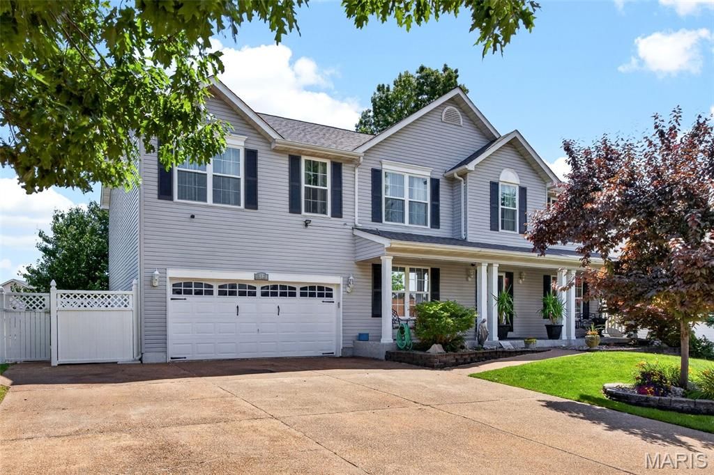 312 Quiet Country Drive, St Peters, MO 63376