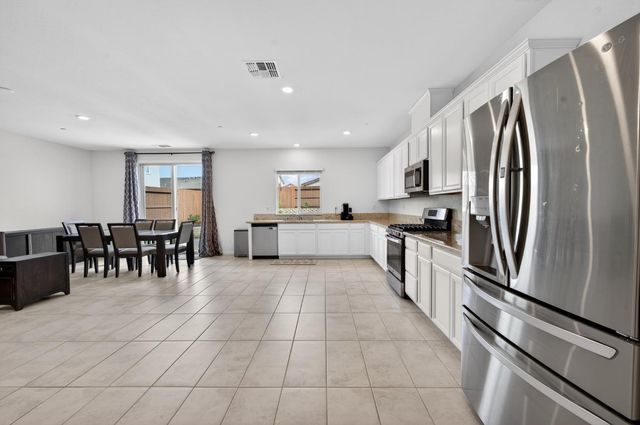 8049 Bossa Nova Way, Roseville, CA 95747