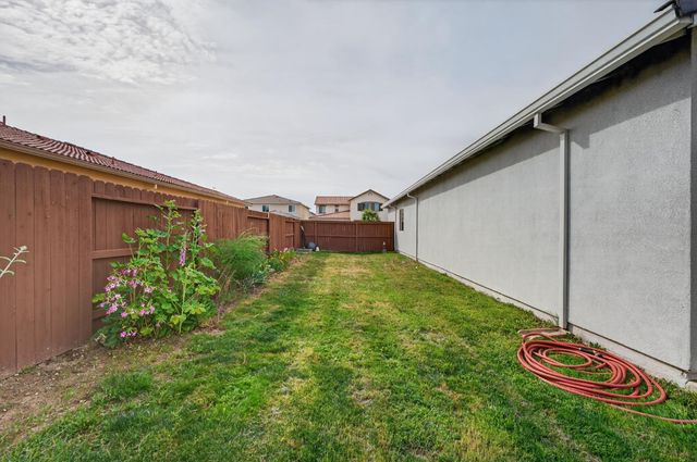 8049 Bossa Nova Way, Roseville, CA 95747