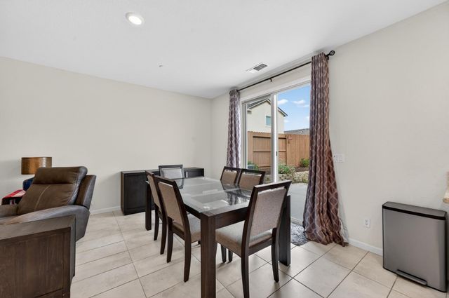 8049 Bossa Nova Way, Roseville, CA 95747