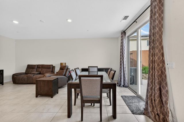 8049 Bossa Nova Way, Roseville, CA 95747